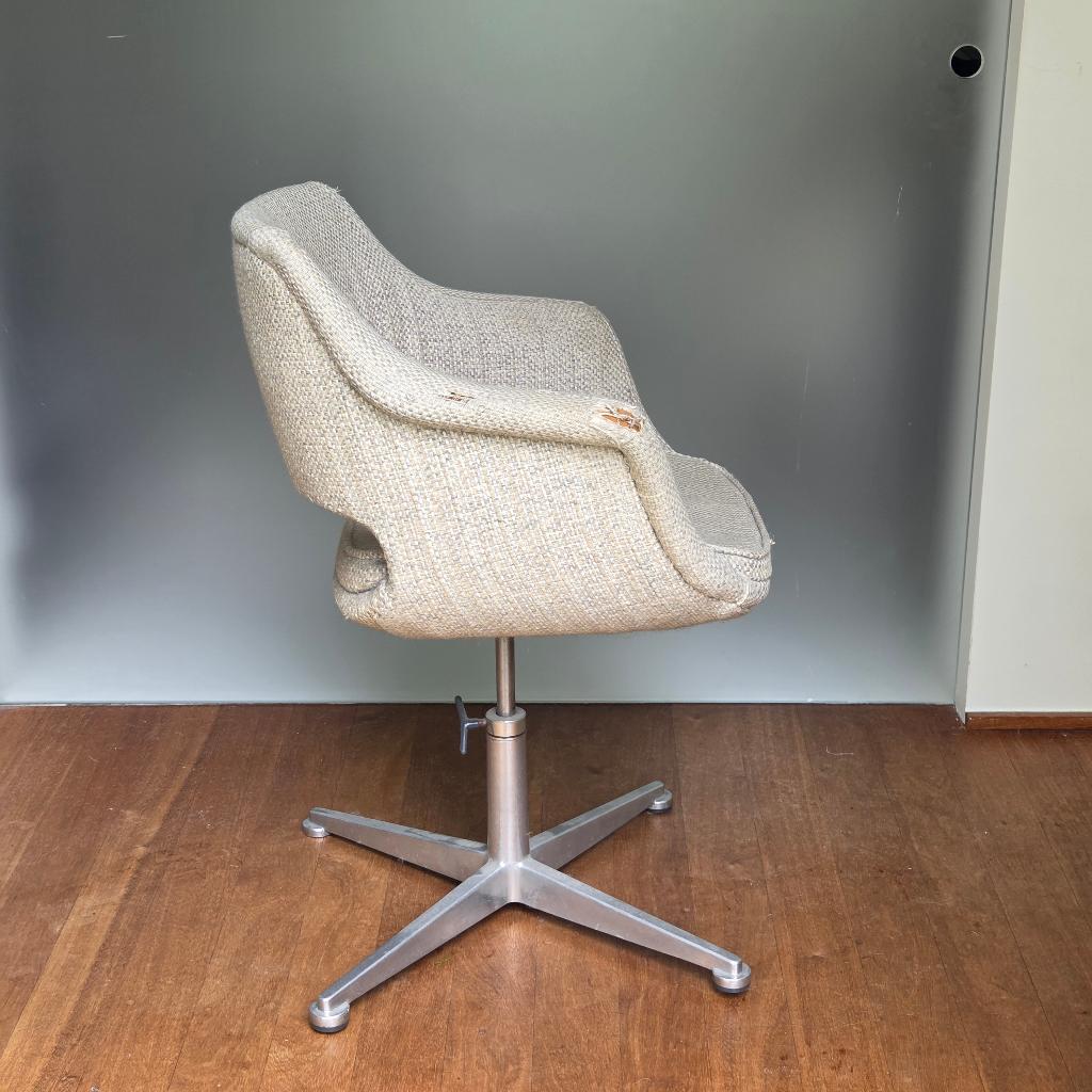 4 stuks, bureaustoel van het finse merk Martela, Huis en Inrichting, Stoelen, Ophalen, Gebruikt, Bruin, Mid Century bureaustoel Martela model Kilta uit 1955