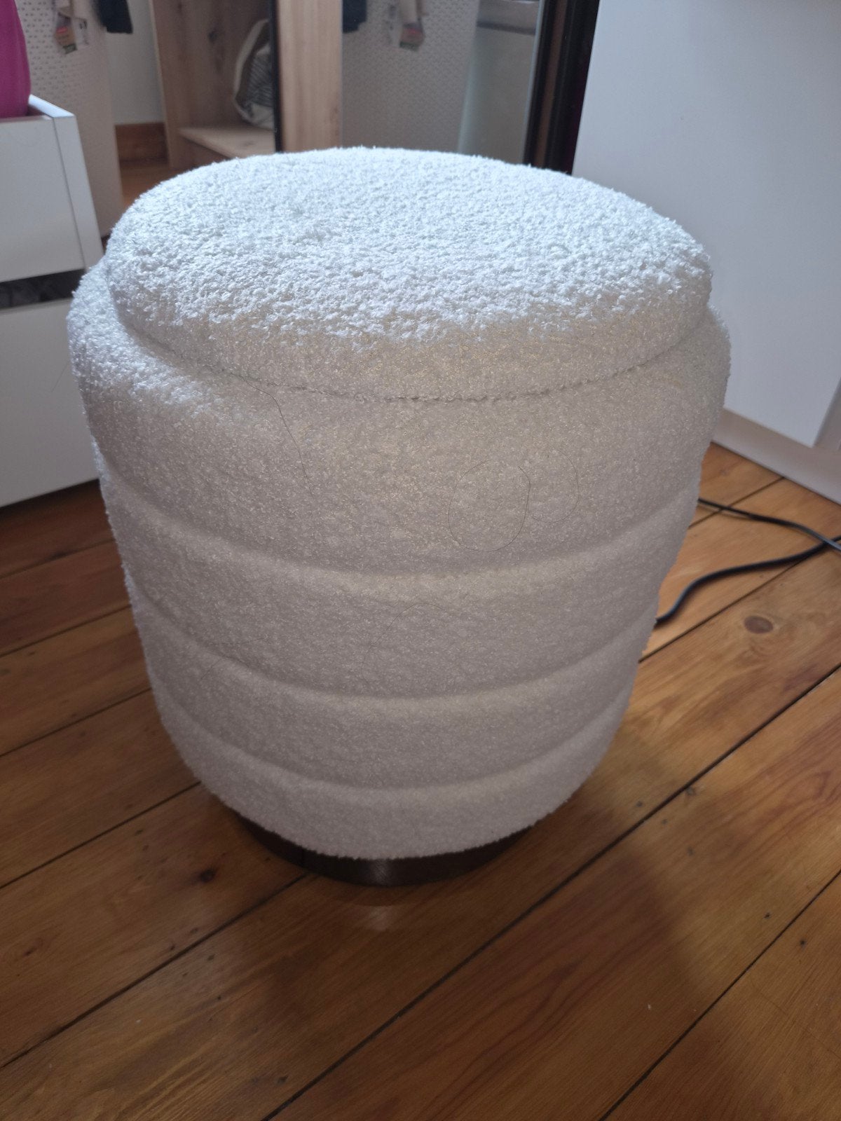 pouf de maquillage, Enlèvement