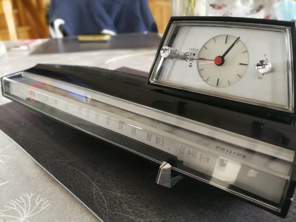 Philips aanaloge klokradio space ace 22RS274 uit 1967, Enlèvement