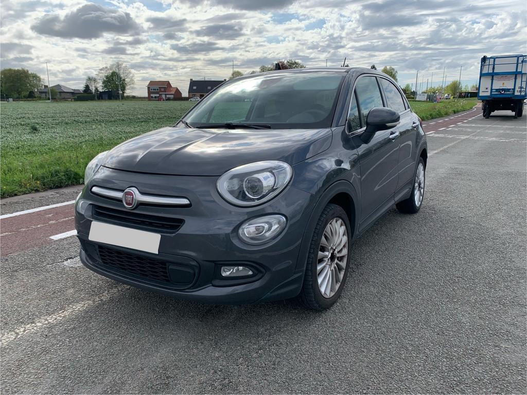 FIAT 500X // 4x4 // 1,6 Essence, Argent ou Gris, Entreprise, Boîte manuelle, 500X