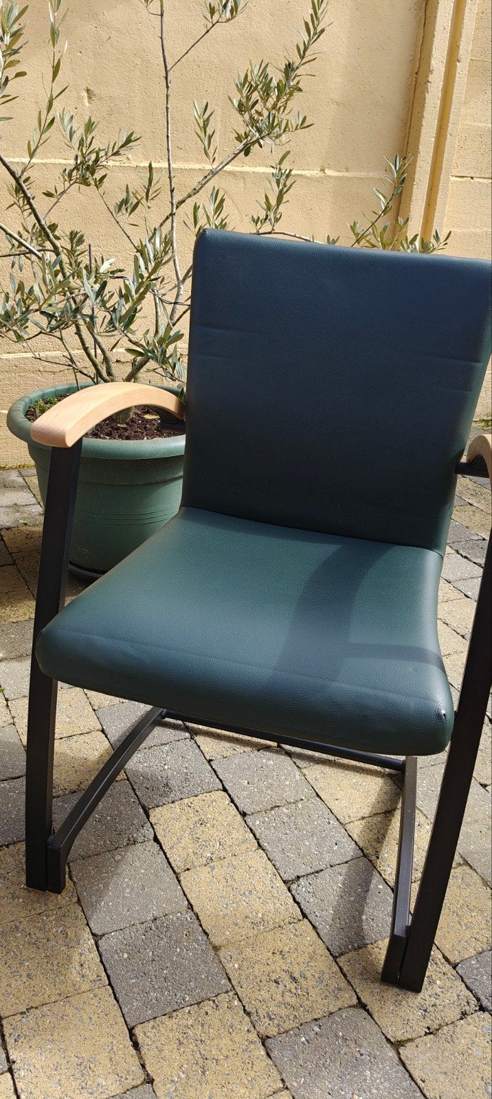 8 stoelen kinnarps, Huis en Inrichting, Stoelen, Ophalen, Zo goed als nieuw, Hout, Vijf, Zes of meer stoelen