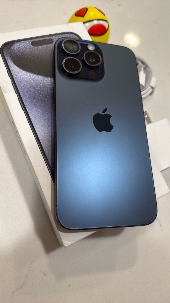 Apple iphone 15 pro 256 GB blauw Titanium nieuwstaat garanti, Télécoms, Téléphonie mobile | Accessoires & Pièces, Enlèvement, Comme neuf