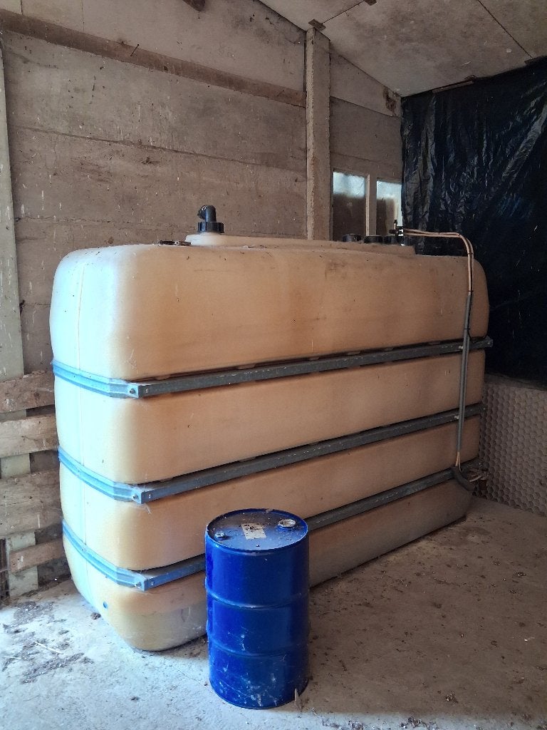 mazouttank 2800 l met 200 l matzout, Ophalen, Zo goed als nieuw