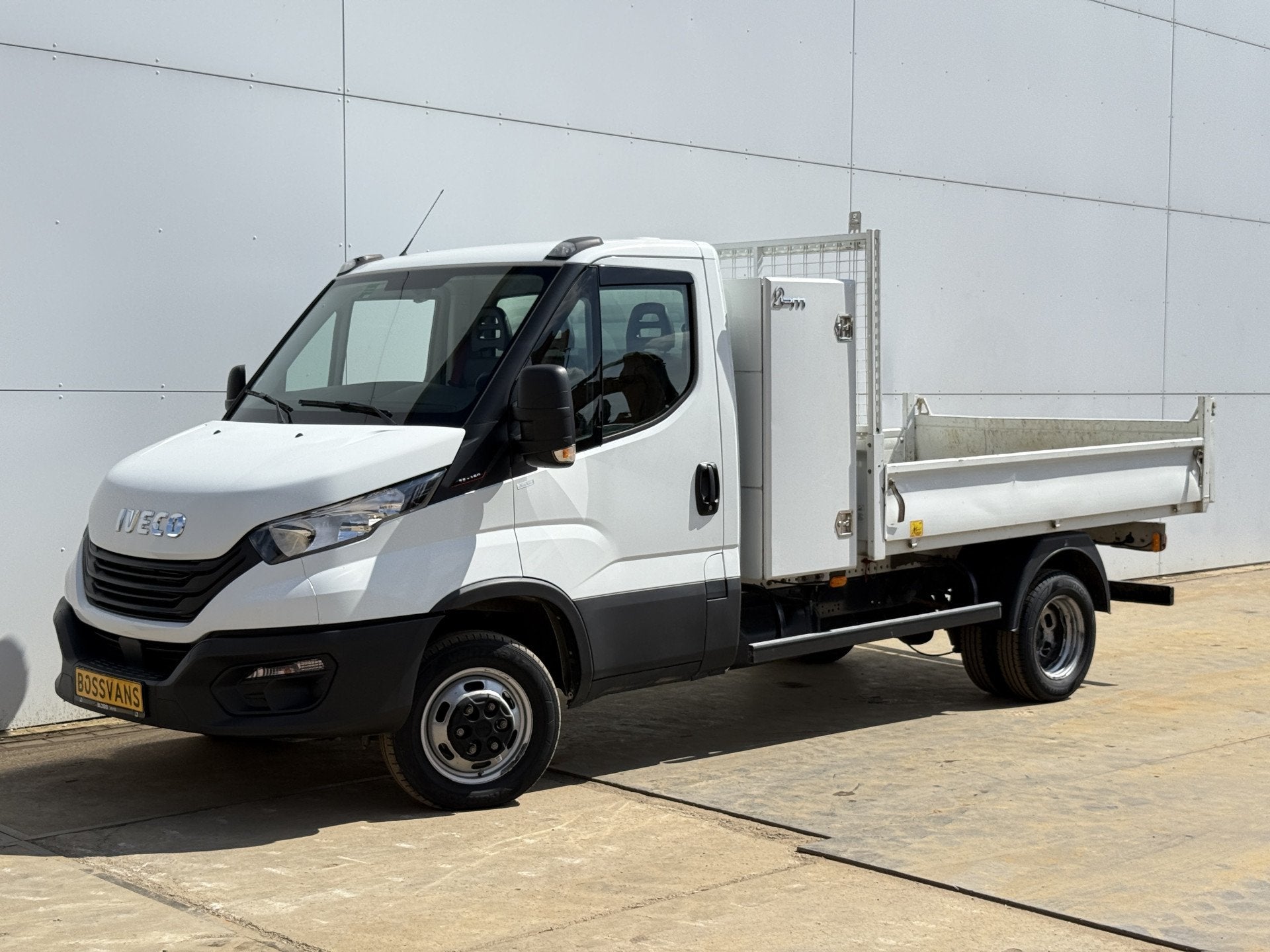 Iveco Daily 35C16 3.0 L4 Kipper Dubbellucht Airco 3.5T Trekh, Cuir, Entreprise, Boîte manuelle, Noir