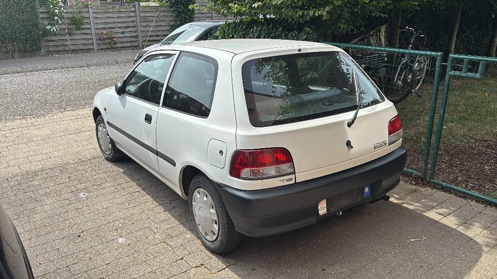 Daihatsu Charade, Auto's, Voorwielaandrijving, Stof, 4 cilinders, Wit
