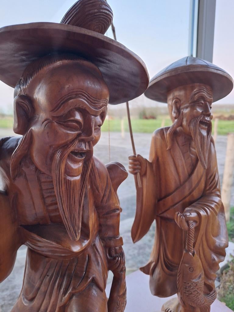 2 Chinese beelden in hout - Handgemaakt, Antiek en Kunst, Kunst | Beelden en Houtsnijwerken, Ophalen, Handgemaakt, Hout