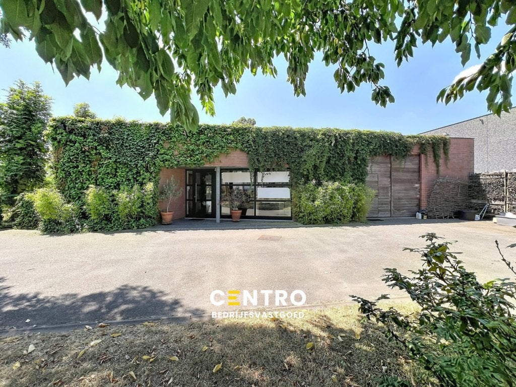 TE KOOP - Magazijn met woning, Province de Flandre-Occidentale, Habitation avec espace professionnel, 1000 à 1500 m², Oostnieuwkerke