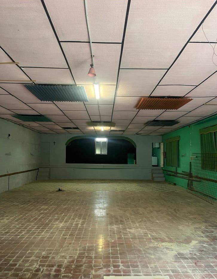 Ruime loods / opslagruimte / garage 236m2 TE HUUR, Immo