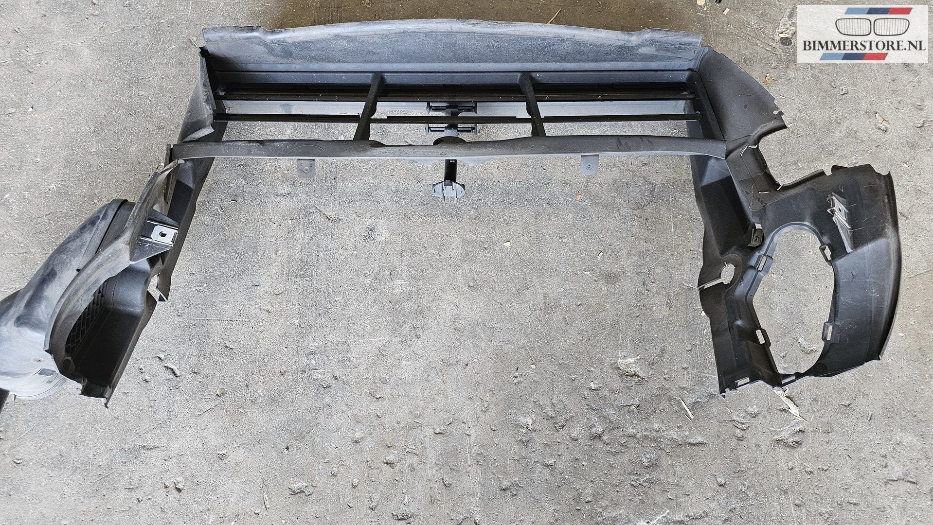 Radiateur afdekkap behuizing onderzijde BMW 5 serie E60 E61, -, Utilisé, -, Enlèvement ou Envoi