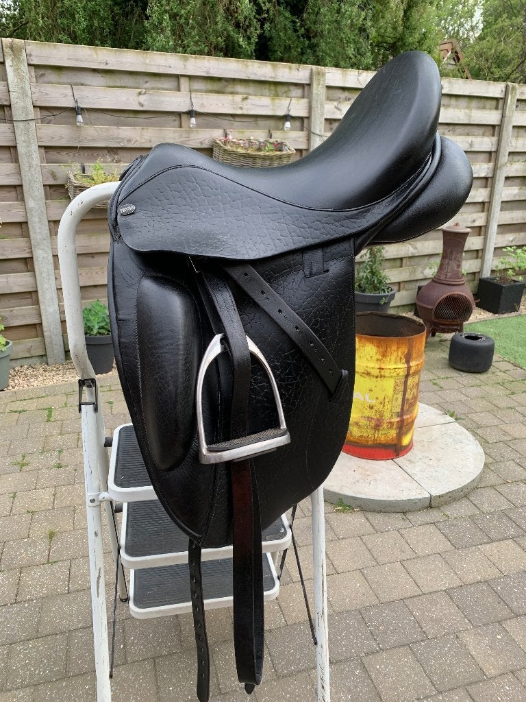 Dressuurzadel, Dieren en Toebehoren, Paarden en Pony's | Zadels, Ophalen, Gebruikt, Fryso, Dressuur