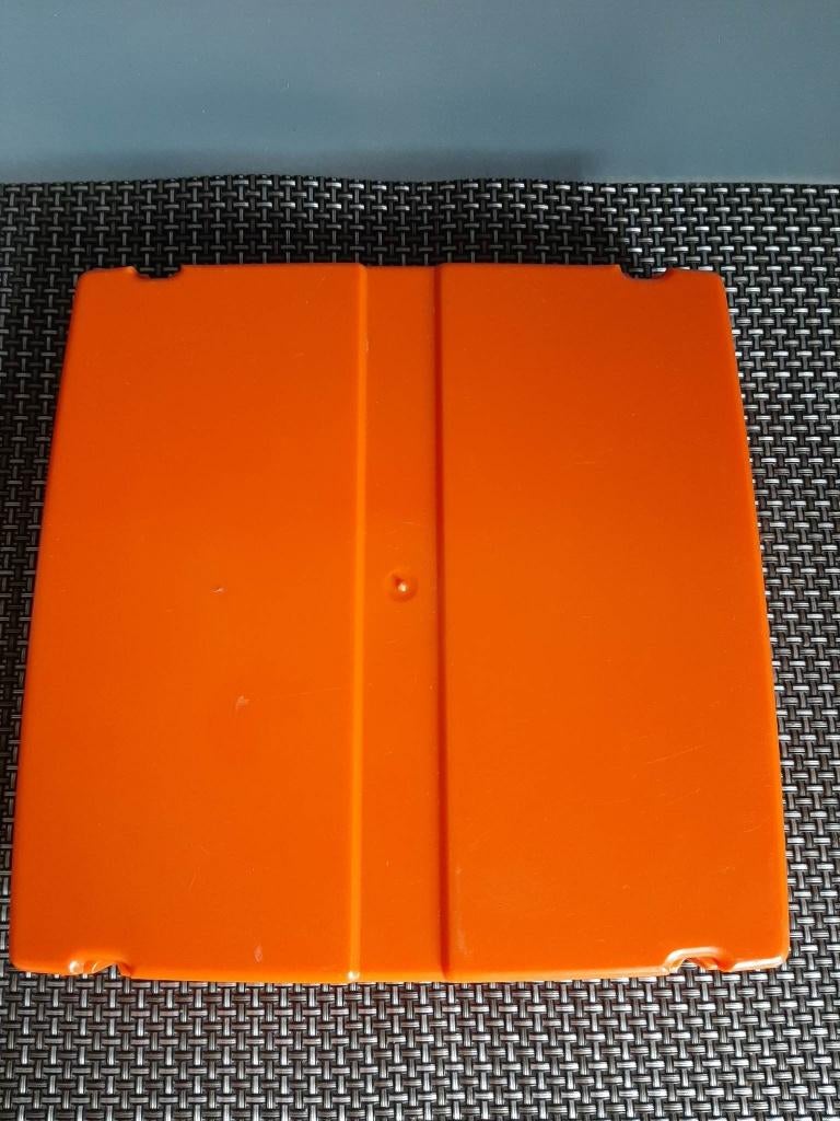 Vintage brooddoos, Huis en Inrichting, Ophalen, Oranje