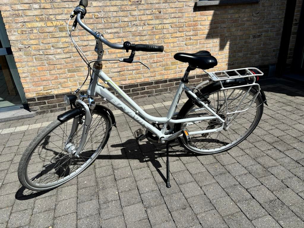 Witte damesfiets Batavus, Fietsen en Brommers, Ophalen, Velgrem, Versnellingen, Batavus
