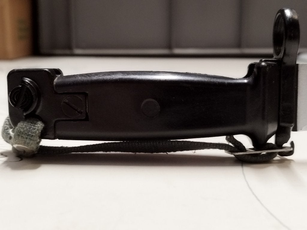 Baïonnette russe Kalashnikov AKM2 avec fourreau même N 60€, Envoi, Armée de terre