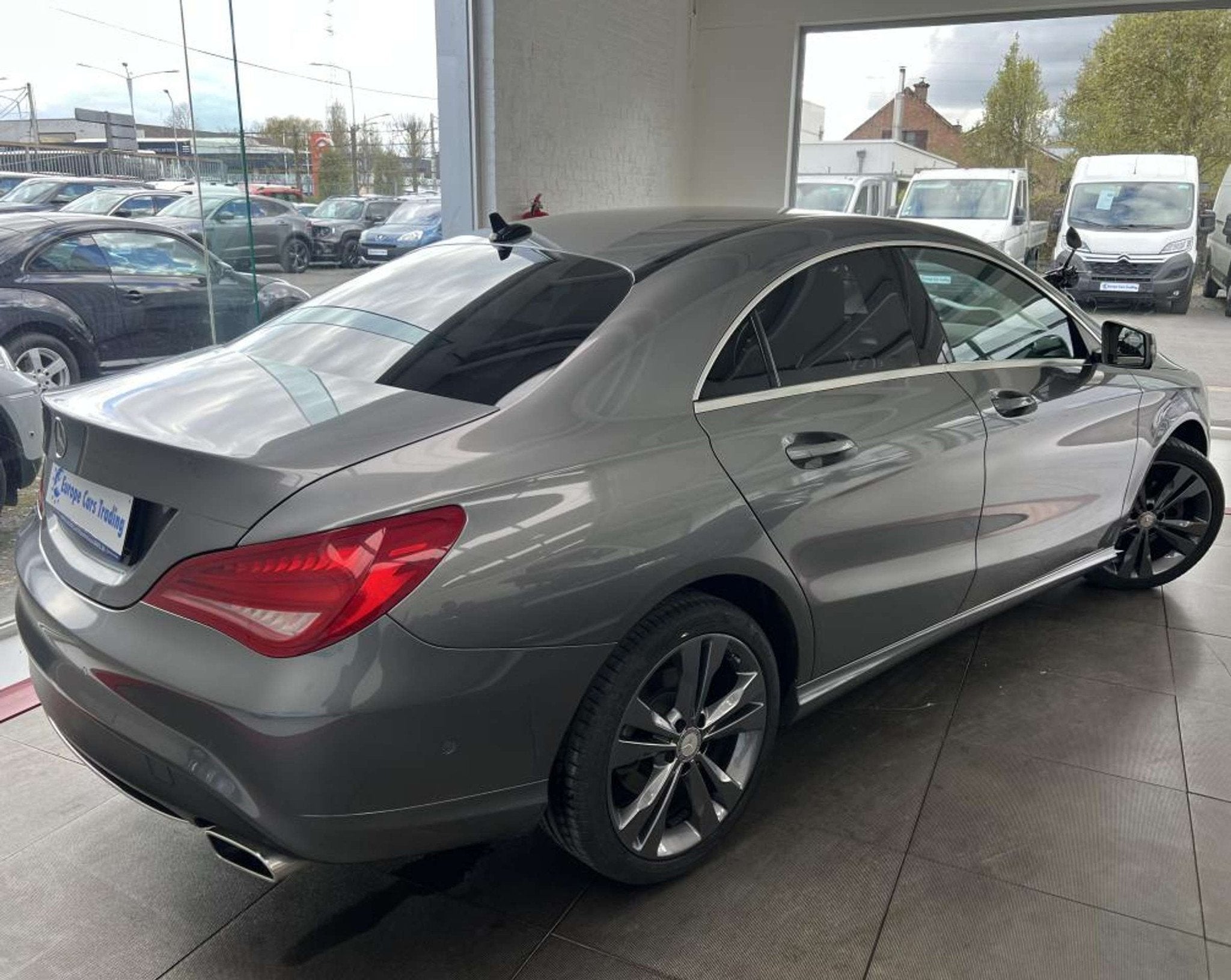 Mercedes-Benz CLA-Klasse 180 FASCINATION 180D 180 D 1ÈRE MA, Autos, Achat, Entreprise, 109 g/km, Noir