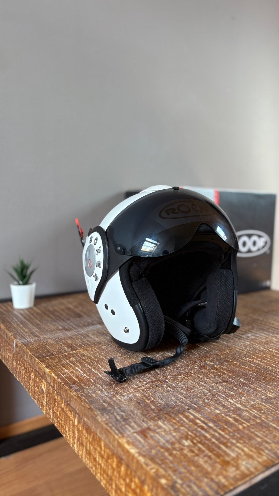 Roof boxer helm, Fietsen en Brommers, Brommerhelmen, Ophalen, Zo goed als nieuw