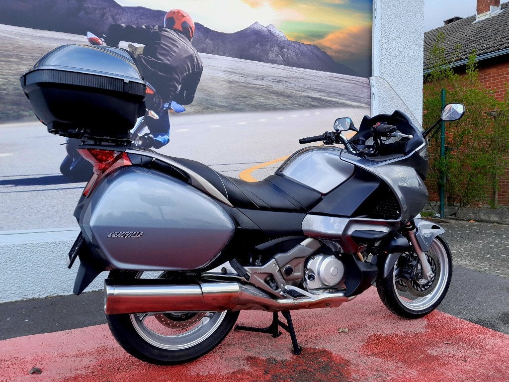 HONDA DEAUVILLE 700 ABS, Permis Moto A, Tourisme, Entreprise, Occasion