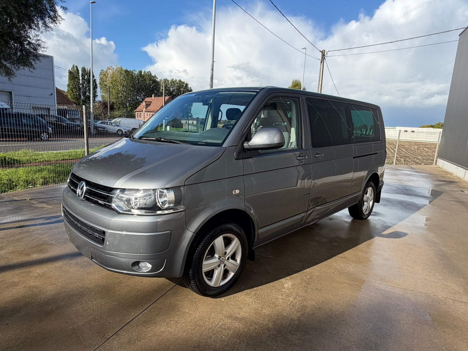 VW CARAVELLE LICHTE VRACHT 5 PLAATSEN BTW AFTREKBAAR!!!, Auto's, https://public.car-pass.be/vhr/00e2738b-d5fa-4864-b423-3b252fcfb625