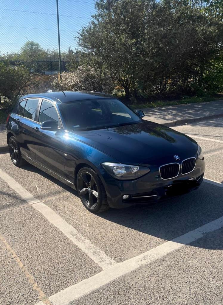 BMW 118D sportpack (Export), Auto's, Euro 5, Zwart, Overige kleuren, 5 deurs