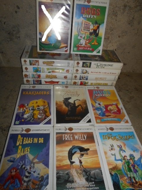 VHS films - Warner Bros.Family entertainment / 3 voor 5 €, Enlèvement ou Envoi, Comme neuf