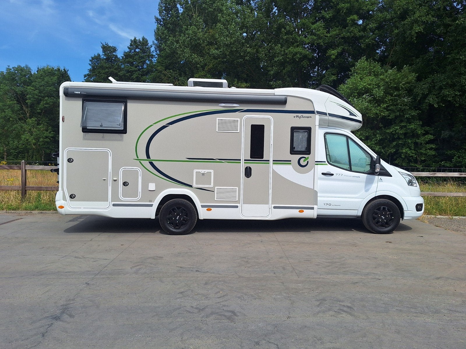 Chausson 777 Titanium Ultimate met slechts 6.000 km., Particulier