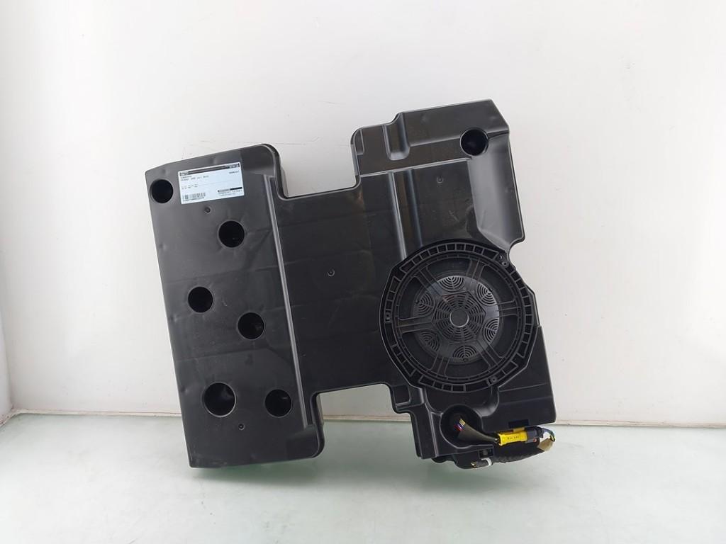 SUBWOOFER 3008 II (M4 / MC / MJ / MR) (|9809351580|), Gebruikt, Peugeot