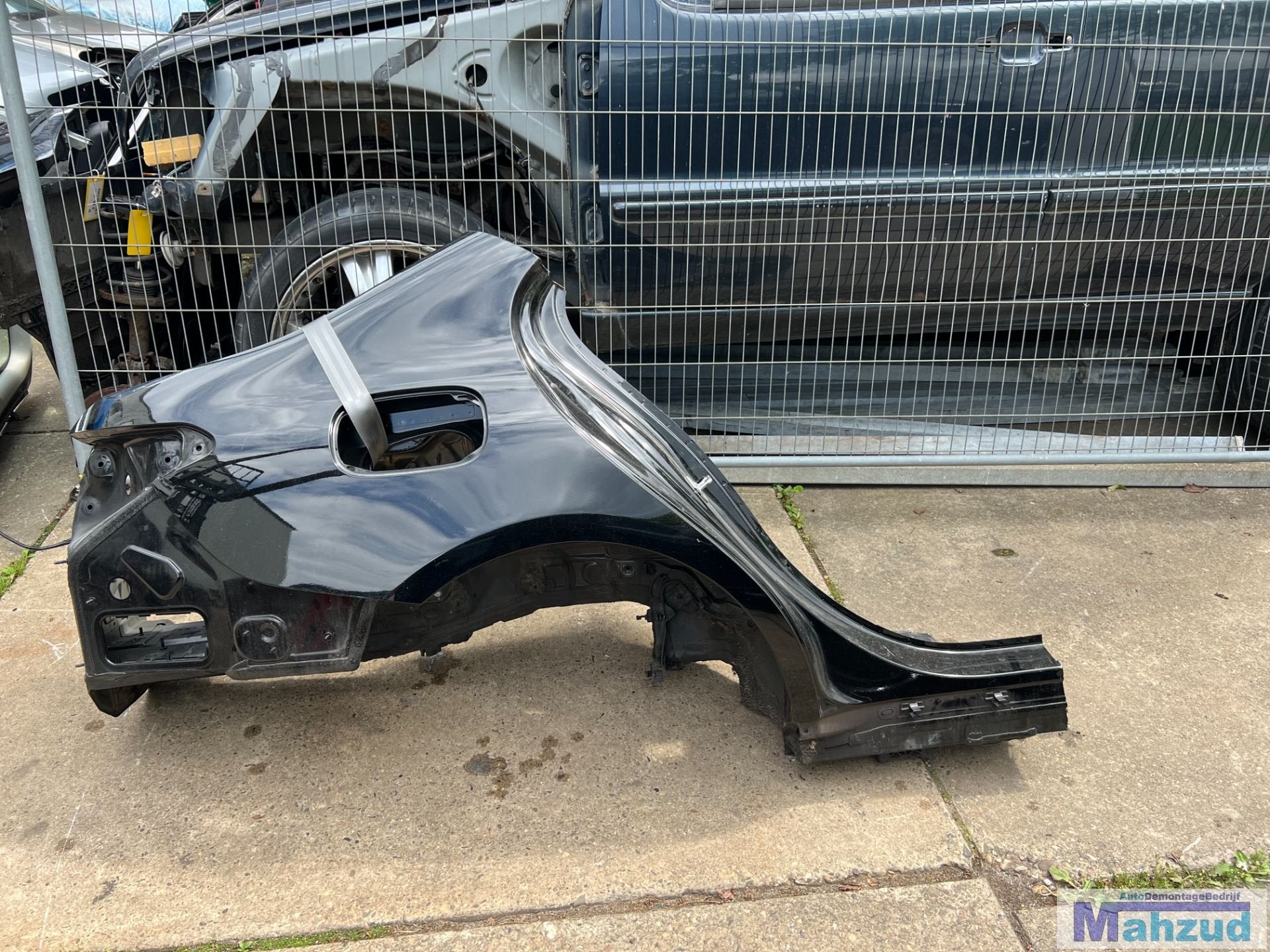 MERCEDES C KLASSE W206 rechts achterscherm dorpel, Gebruikt, Mercedes-Benz AG, Mercedes-Benz, Mercedesstrasse 120
70372  Stuttgart, DE