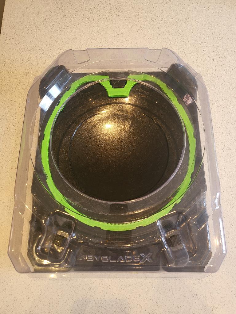 Beyblade X Hasbro arena, Ophalen, Gebruikt
