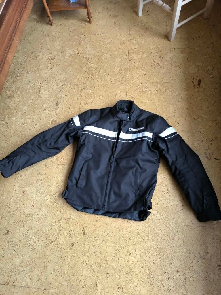 Stoere Course Two Seasons Motorjas – Maat 42 (Zwart/Wit), Motoren, Kleding | Motorkleding, Jas | textiel, Heren, Course, Ophalen of Verzenden