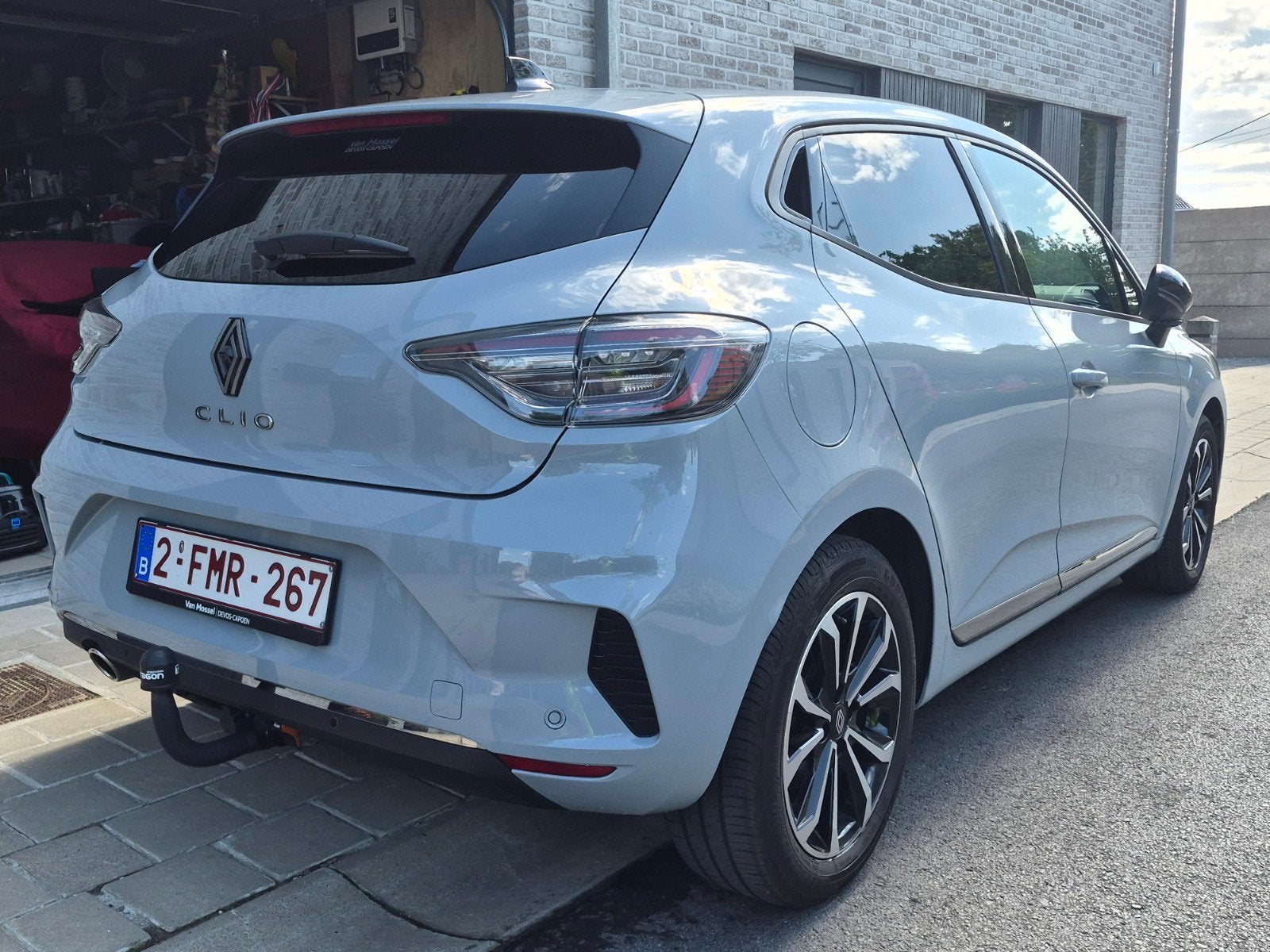 Renault Clio Techno TCe90 en parfait état juin 2024, Autos, Renault, Achat, Attache-remorque, Particulier, Clio