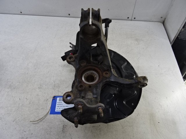 WIELNAAF RECHTS VOOR Audi A3 Limousine (8VS / 8VM), Gebruikt, Audi