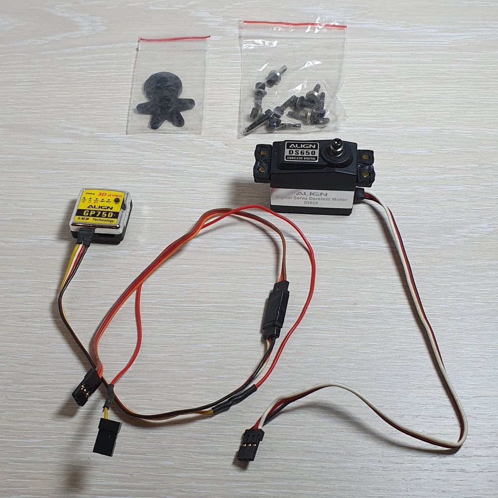 Align Tail Combo: DS650 Digital Servo + GP750 Head Lock Gyro, Hobby & Loisirs créatifs, Modélisme | Radiocommandé & Téléguidé | Hélicoptères & Quadricoptères