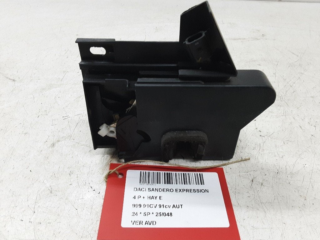 PORTIERSLOT RECHTS VOOR Dacia Sandero III (805028269RB), Dacia, Gebruikt, Renault Deutschland AG, Peter-Huppertz-Straße 5
51063  Köln, DE