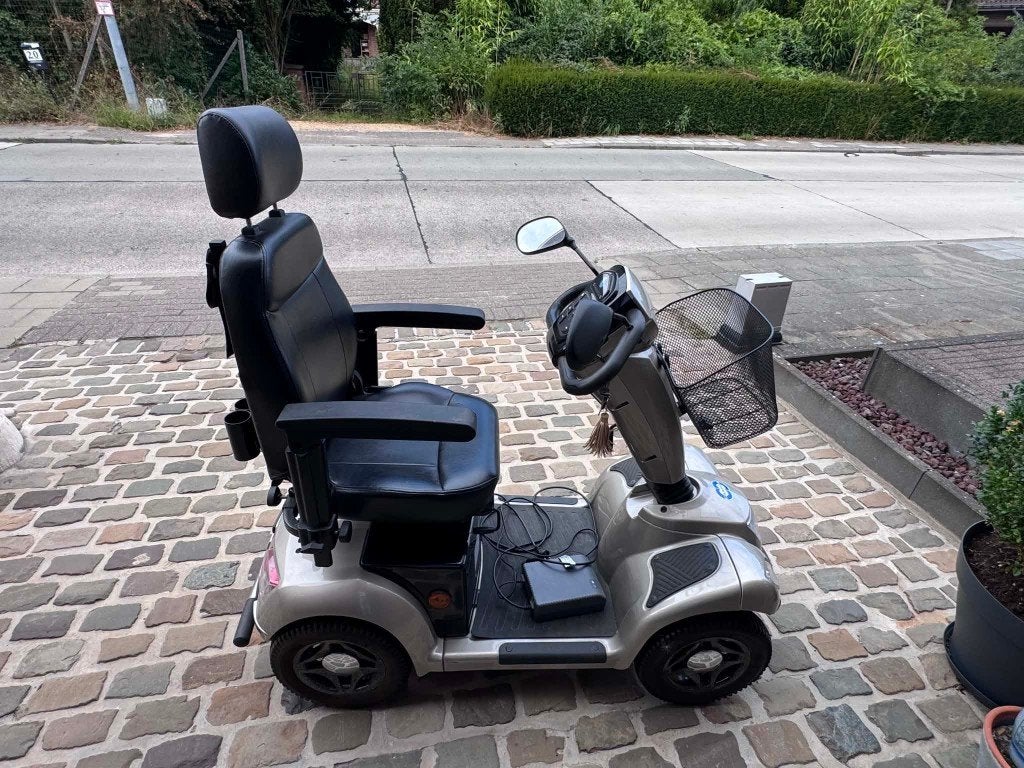 L4 Carpo scootmobiel – slechts 100 km – zeer mooie staat, Fietsen en Brommers, Ophalen, Zo goed als nieuw