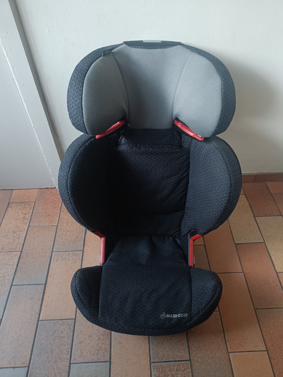 autostoel maxi cosi, Ophalen, Verstelbare rugleuning, Zo goed als nieuw, Isofix
