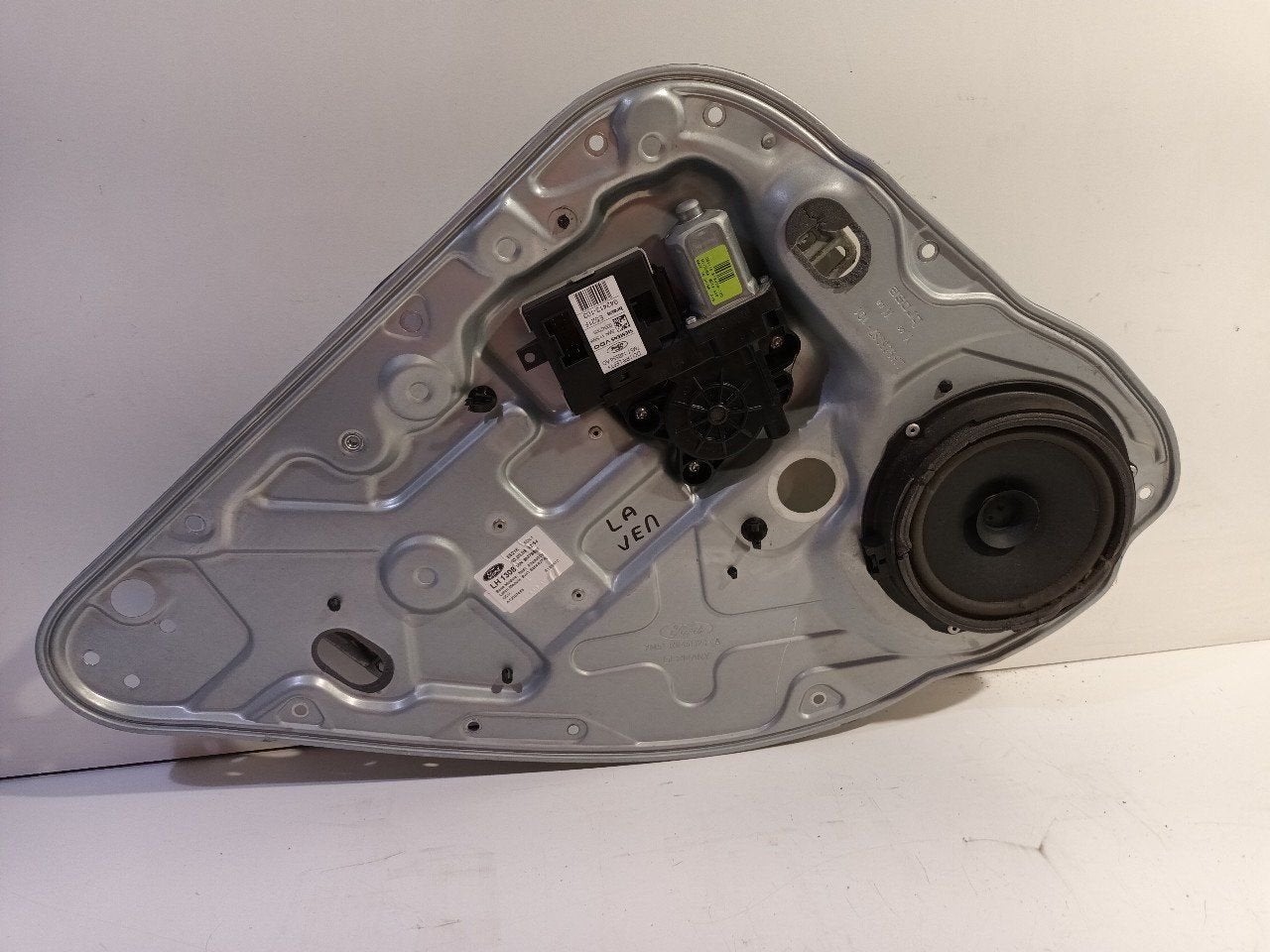 Raammechaniek elektrisch links achter Ford Kuga, Onderdelen@venauto.nl, Van der Ven Autorecycling B.V., Gebruikt, Ettenseweg 76, 4706 PB Roosendaal, The Netherlands