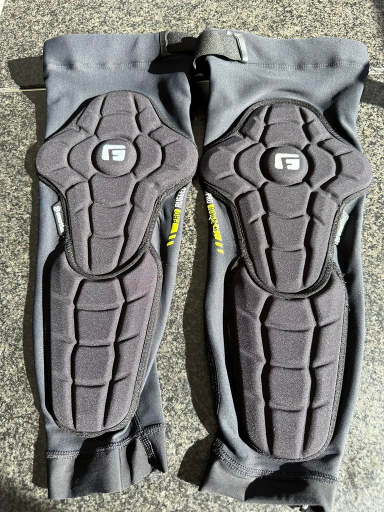 Knie- en scheenbeenbeschermers G-Form pro rugged 2, Ophalen, Dames, Onderkleding, Zo goed als nieuw