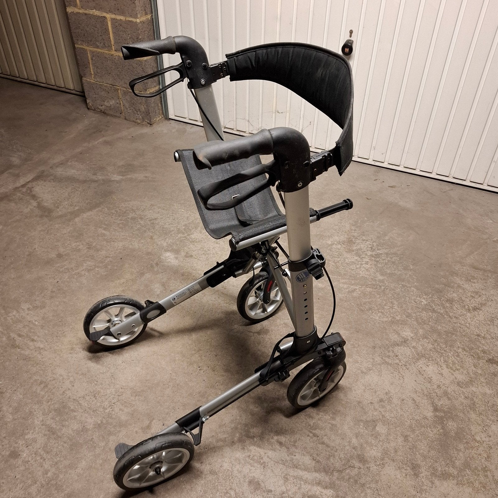 Rollator, Divers, Enlèvement