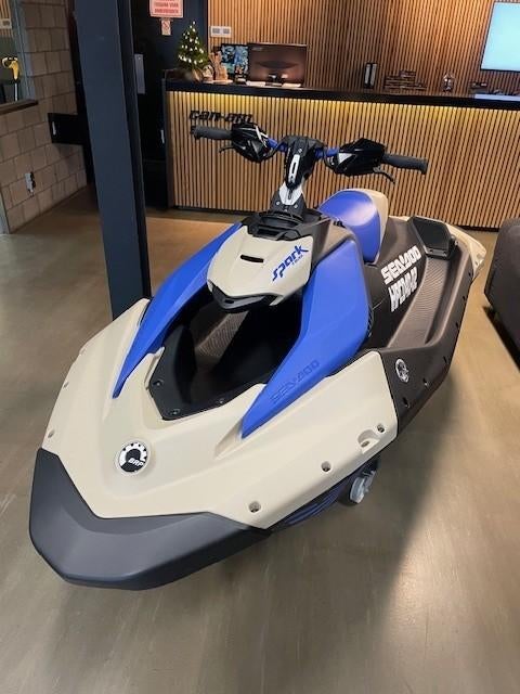 Sea-doo spark trixx 2025 (demo), Ophalen, Zo goed als nieuw, Benzine, 70 tot 120 pk