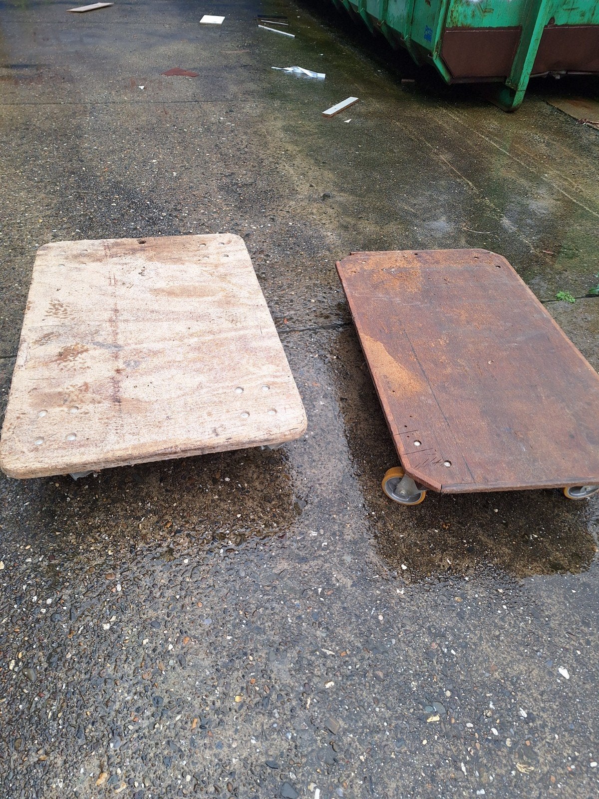 Planche sur roulettes lot de 2, prix negociable, Enlèvement