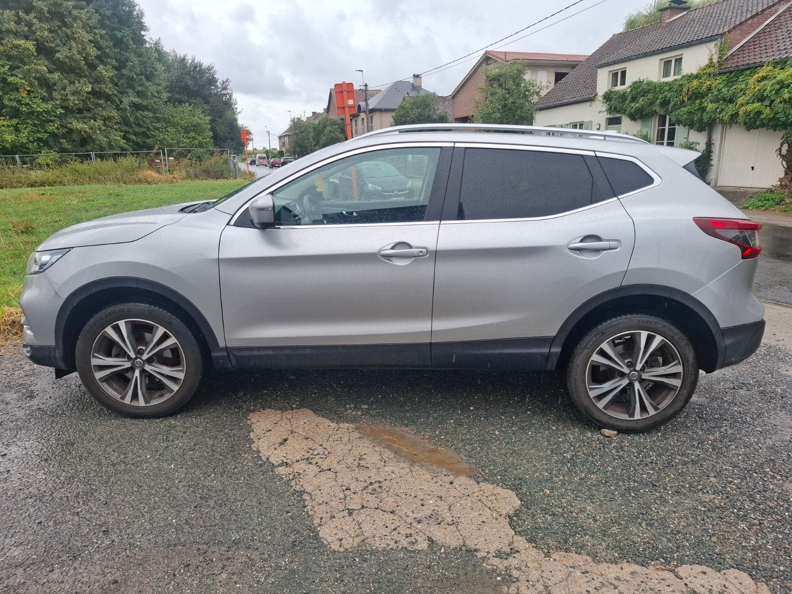 NISSAN QACHQAI 1.6 DCI TEKNA TRÈS PROPRE, Autos, Nissan, Argent ou Gris, Euro 6, Entreprise, Boîte manuelle