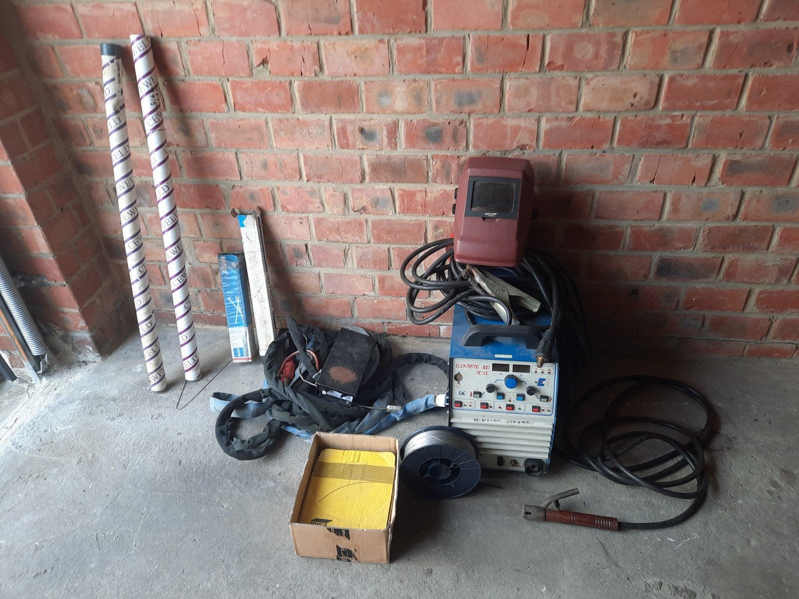 Te koop: Elektrotig 300 AC/DC laspost, Ophalen