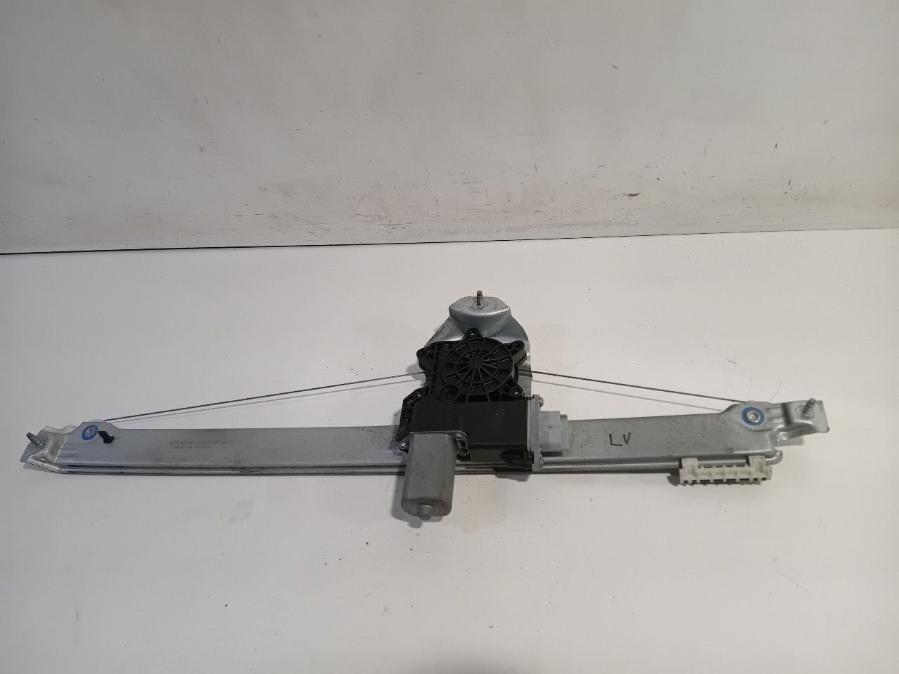 Raammechaniek elektrisch links voor Renault Trafic, Onderdelen@venauto.nl, Van der Ven Autorecycling B.V., Gebruikt, Ettenseweg 76, 4706 PB Roosendaal, The Netherlands