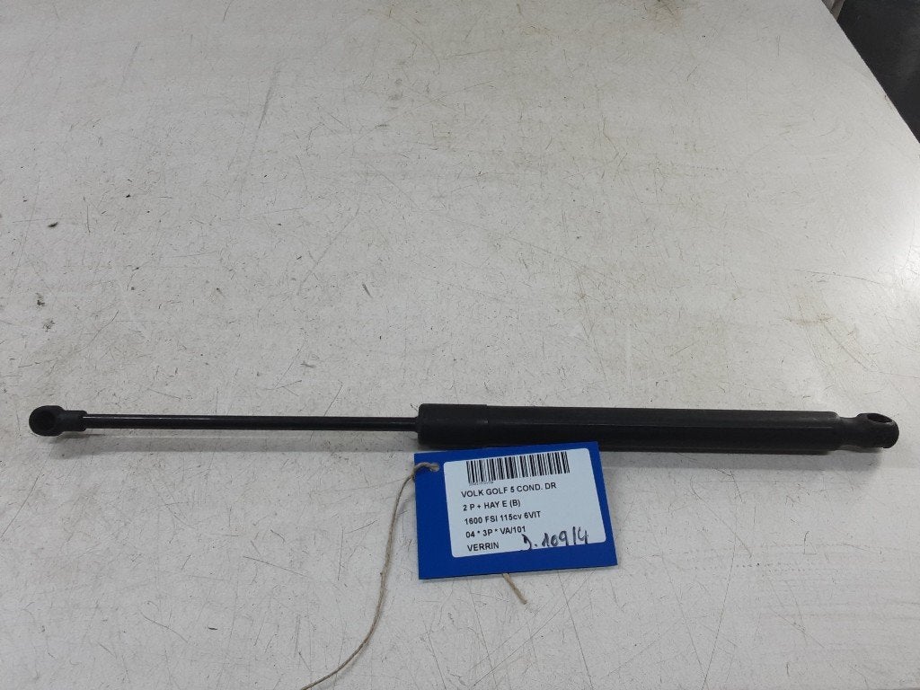 VERIN A GAZ Volkswagen Golf V (1K1) (1K6827550D), Volkswagen, Mevr. I. Hauben, Utilisé, Rue de l'Espoir 34 34
4030  GRIVEGNÉE, BE