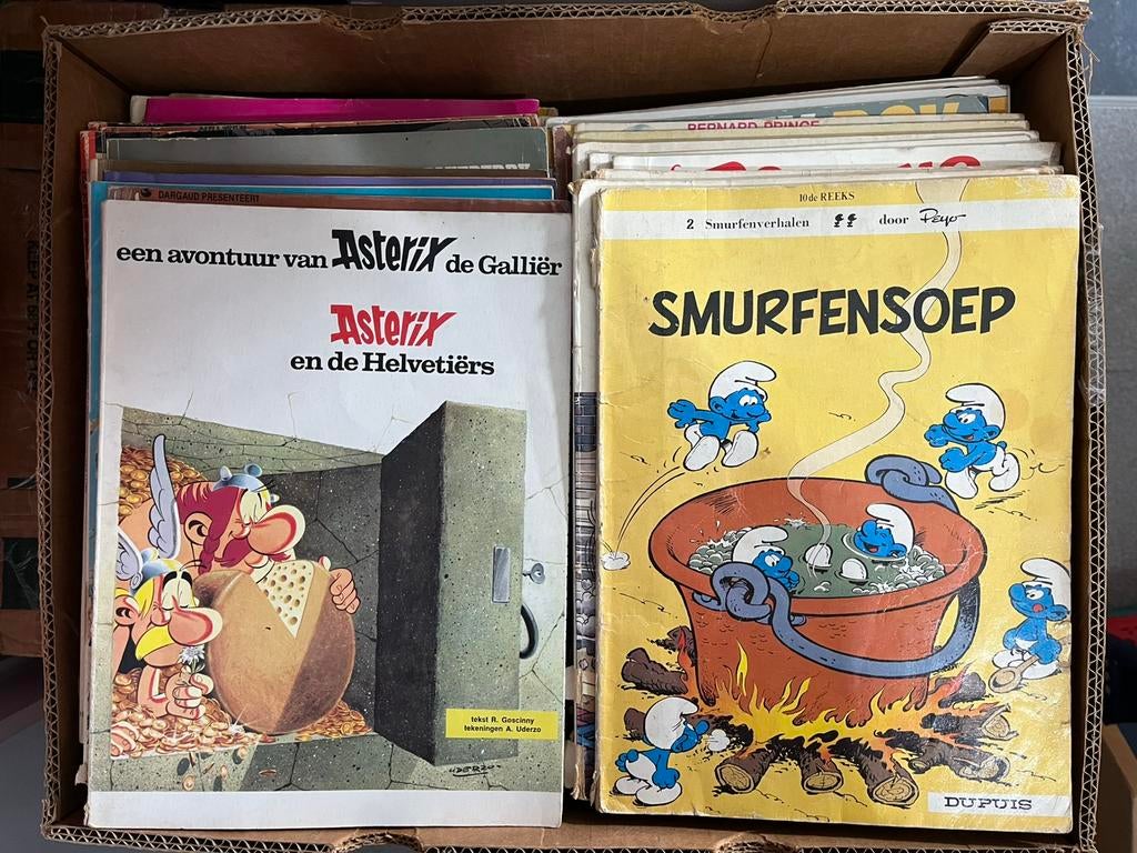 Lot van 520-tal oude strips - voor marktkramer ?, Boeken, Stripverhalen, Meerdere stripboeken, Ophalen, Gelezen