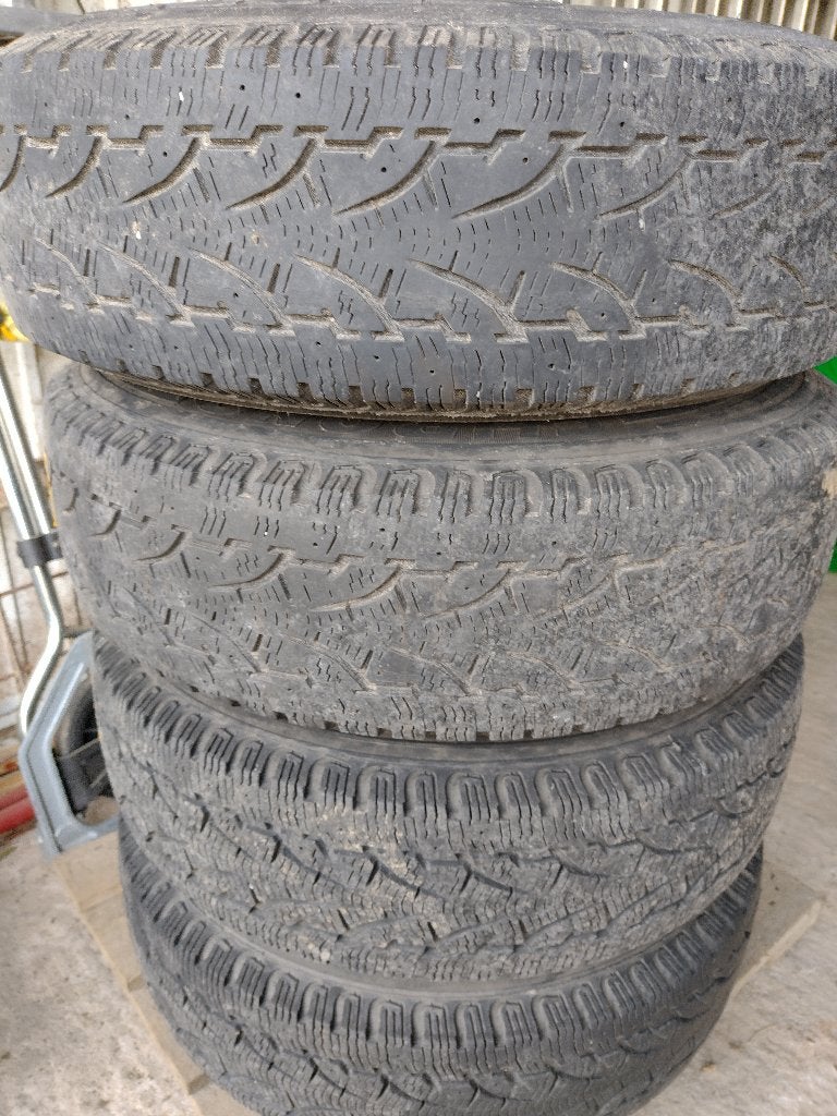 Winterbanden op stalen velg voor NV200, Autos : Pièces & Accessoires, Pneus & Jantes, 14 pouces, Pneus et Jantes, Pneus hiver