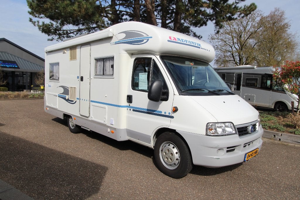 Adria Coral 650SP, Caravanes & Camping, Camping-cars, Airbags, 6 à 7 mètres, Fiat, Boîte manuelle