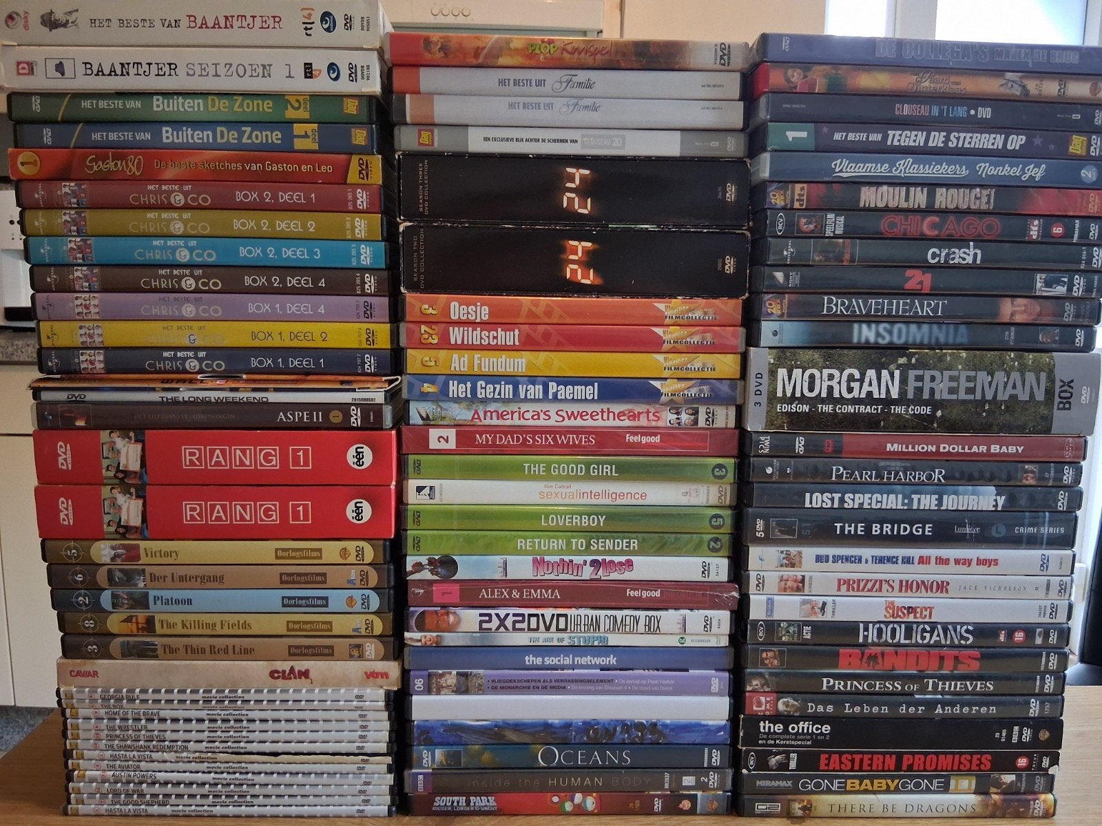 lot 180 dvds te koop 40 euro of doe een bod, Ophalen