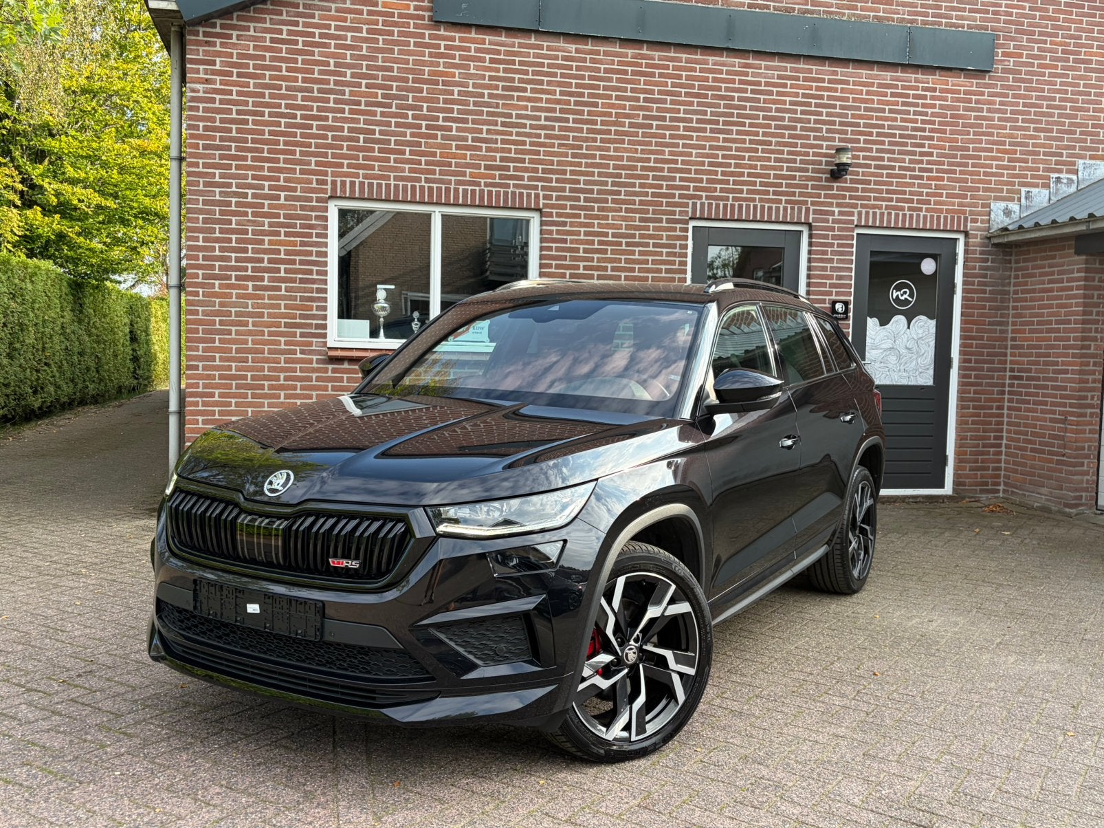 Kodiaq RS 245pk 4x4 acc, 360 cam, soundbooster., Auto's, Automaat, 4 cilinders, Leder en Stof, Zwart