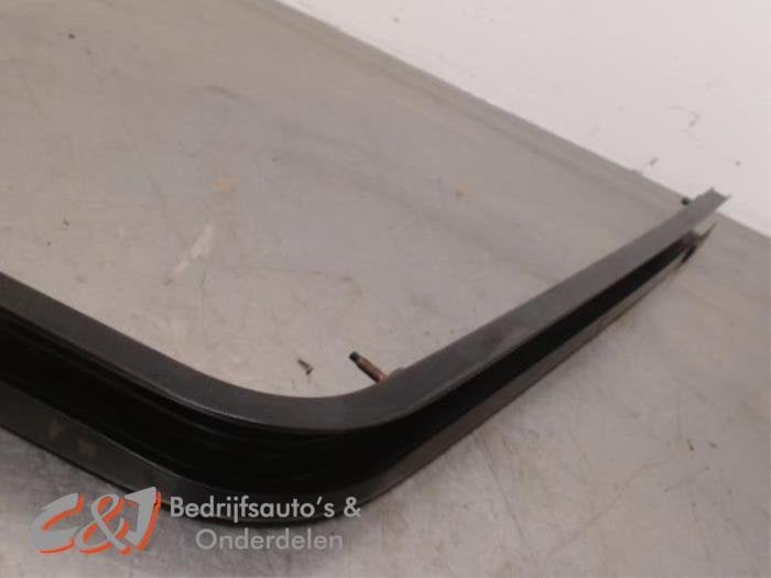 Rail porte coulissante droite d'un Mercedes Citan, Autos : Pièces & Accessoires, Carrosserie & Tôlerie, 3 mois de garantie, Utilisé