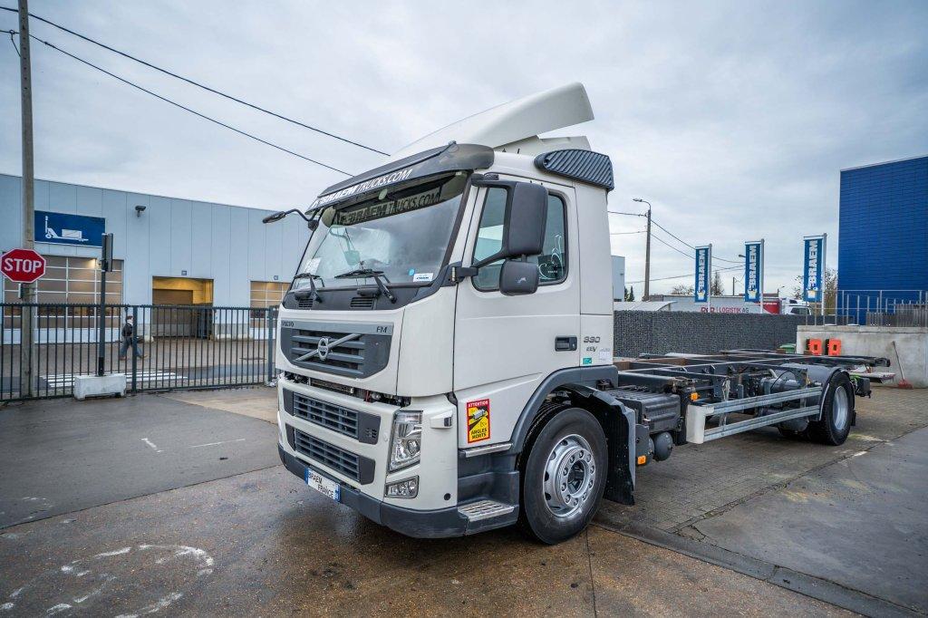 Volvo FM 330 (bj 2013), Automaat, Euro 5, Achterwielaandrijving, Wit